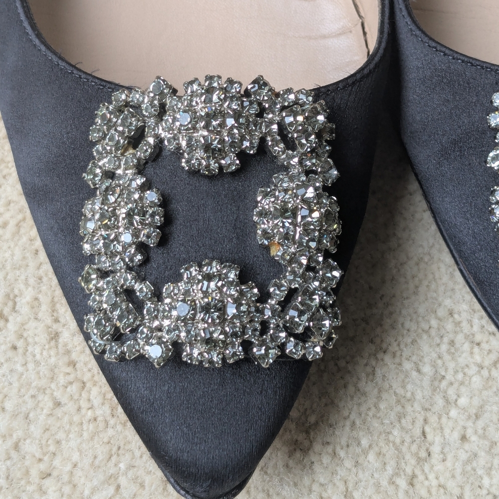 Manolo Blahnik HANGISIFLAT Black Satin Jewel Buckle Flat Pumps Size 39 - Picture 12 of 16